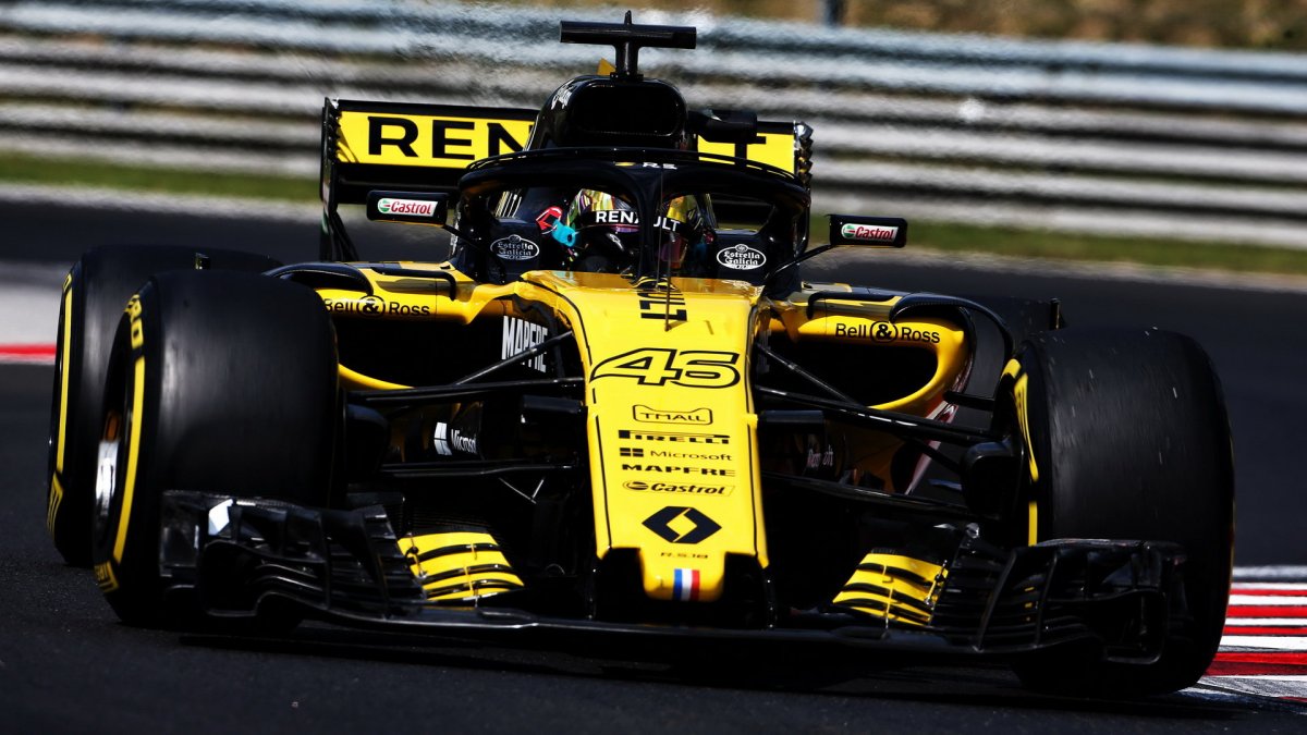 Artem Markelov při sezónních testech v Maďarsku