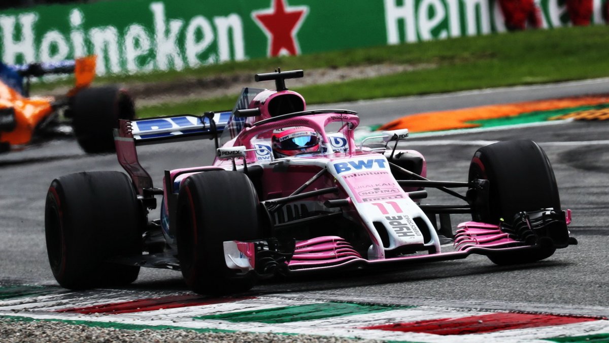 Sergio Pérez v závodě v Monze