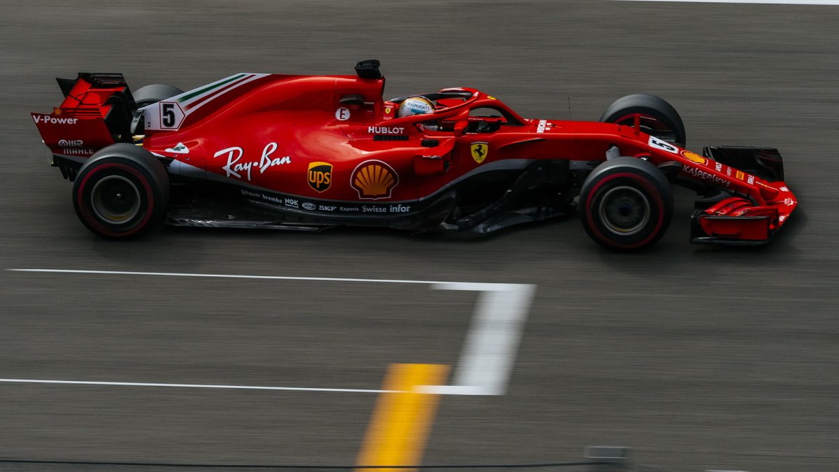 Sebastian Vettel v závodě v Monze