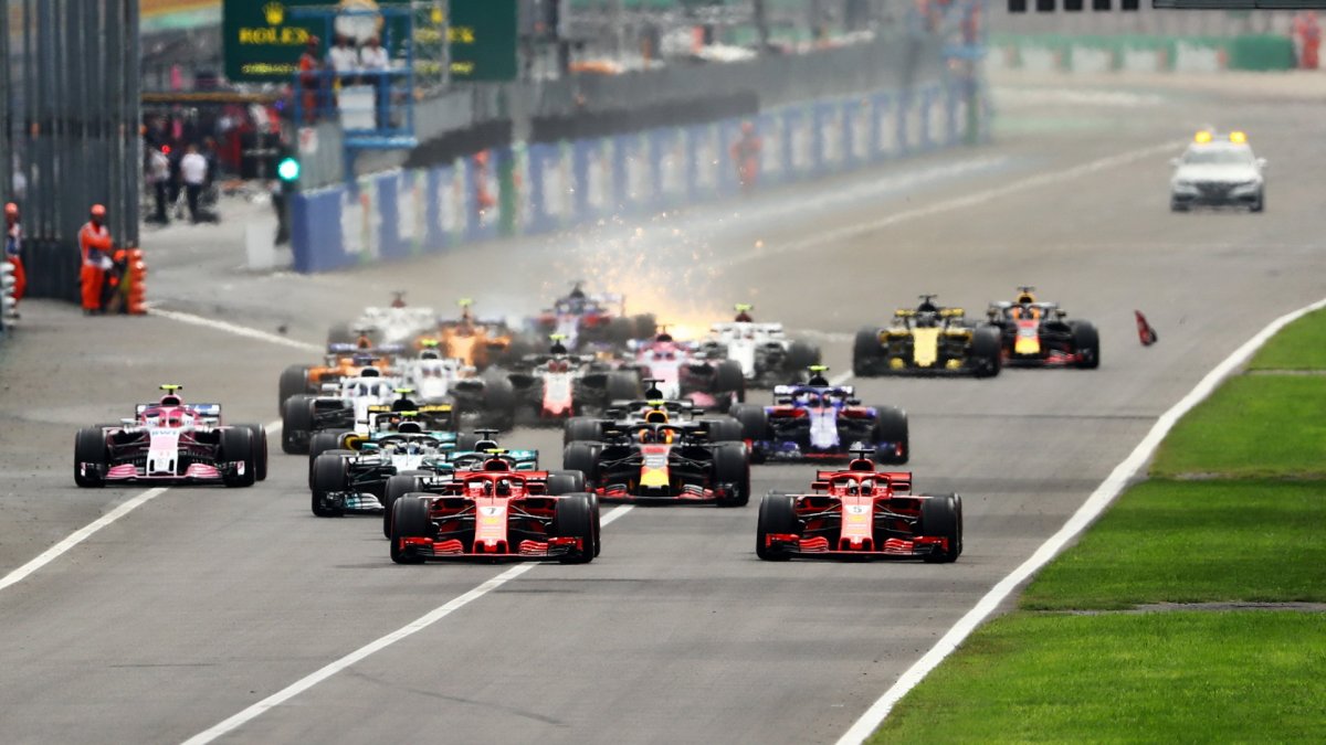 Start závodu v Monze