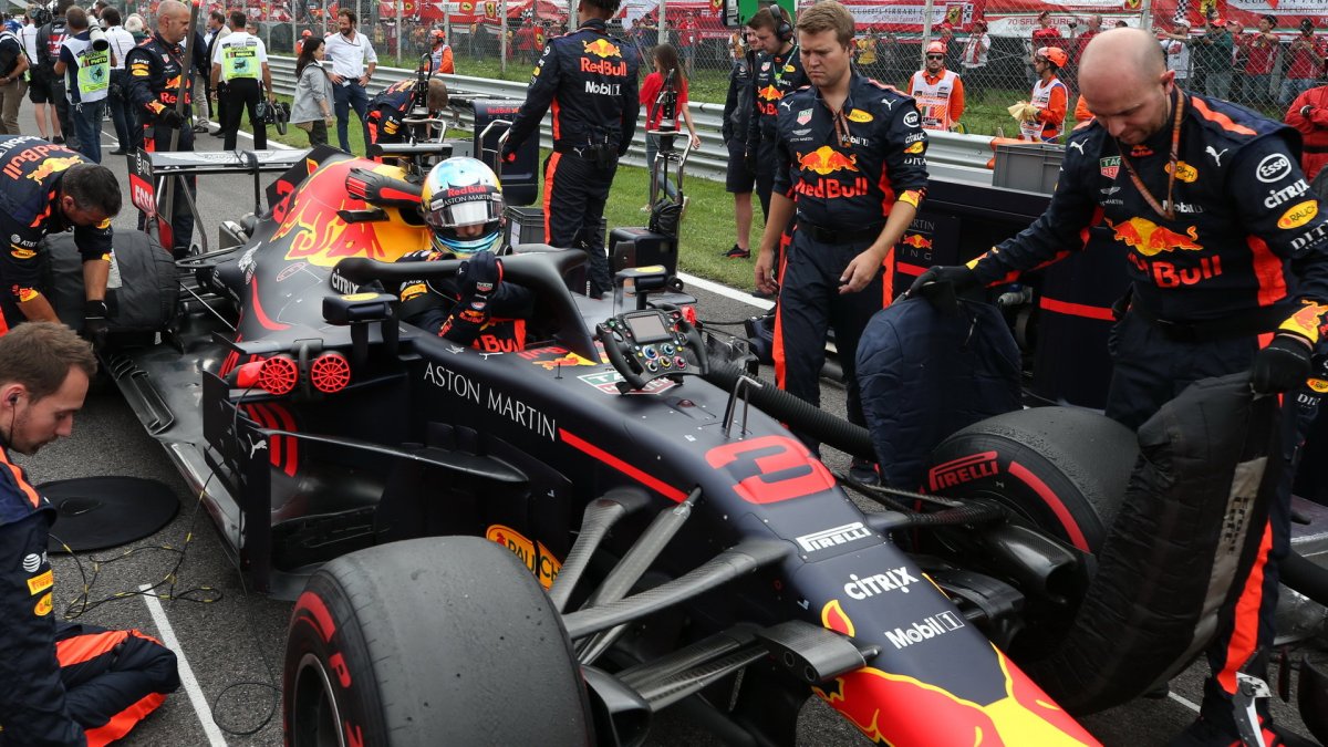 Daniel Ricciardo před závodem v Monze