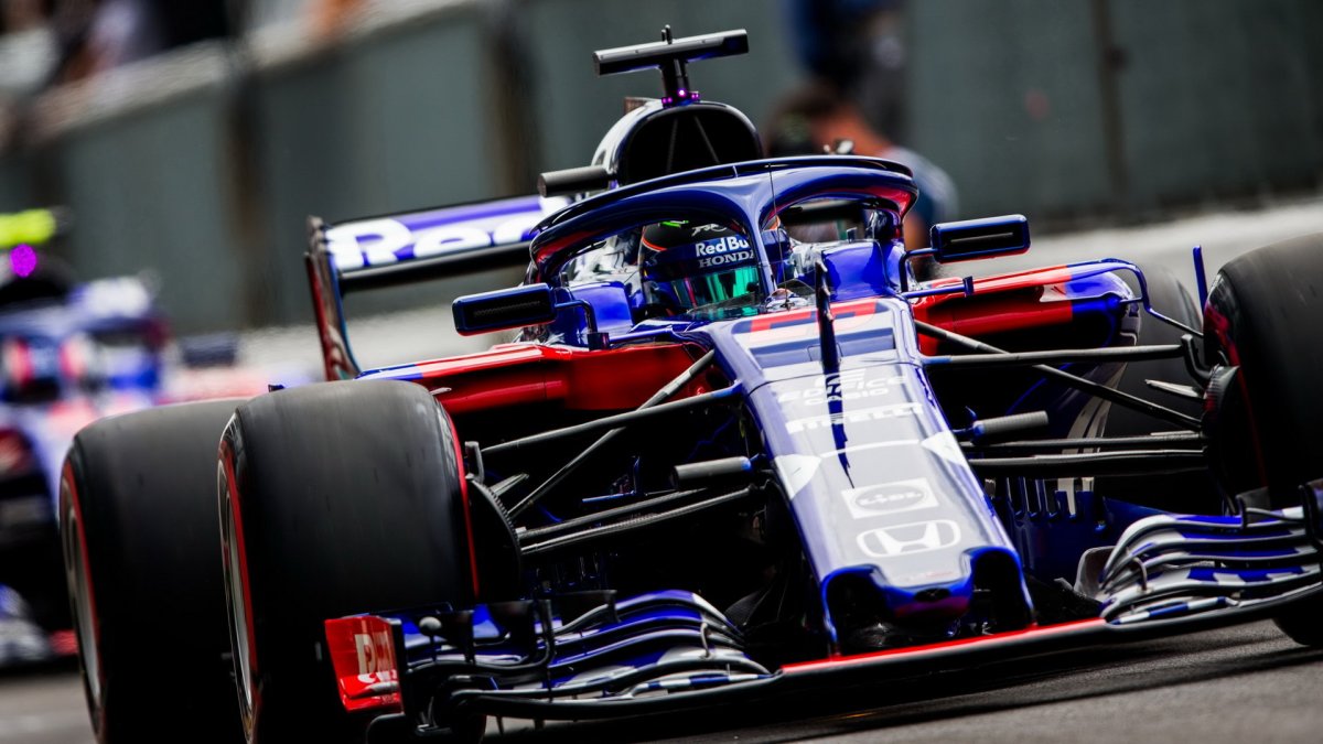 Brendon Hartley v závodě v Monze