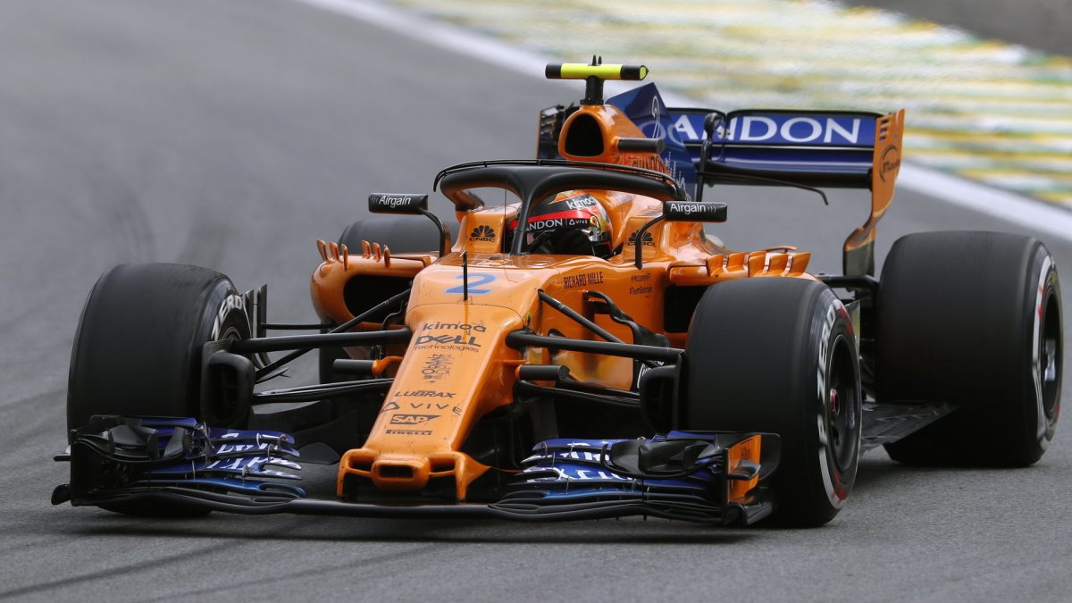 Stoffel Vandoorne v závodě v Brazílii