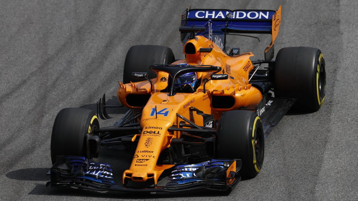 Fernando Alonso v závodě v Brazílii