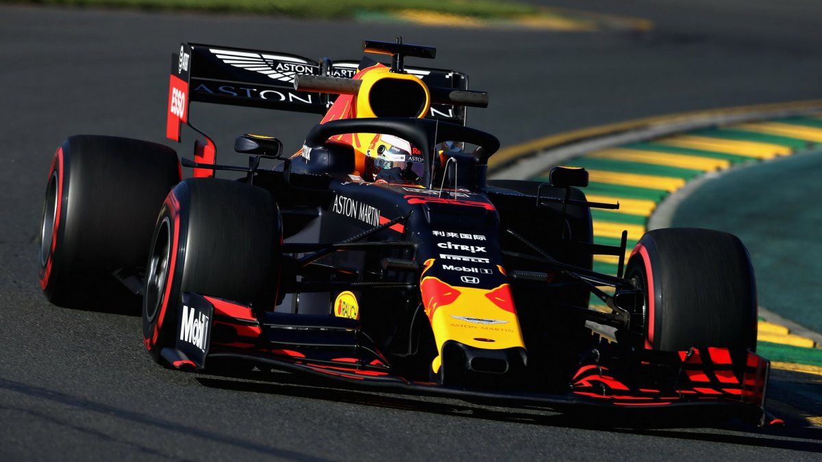 Max Verstappen v tréninku v Melbourne