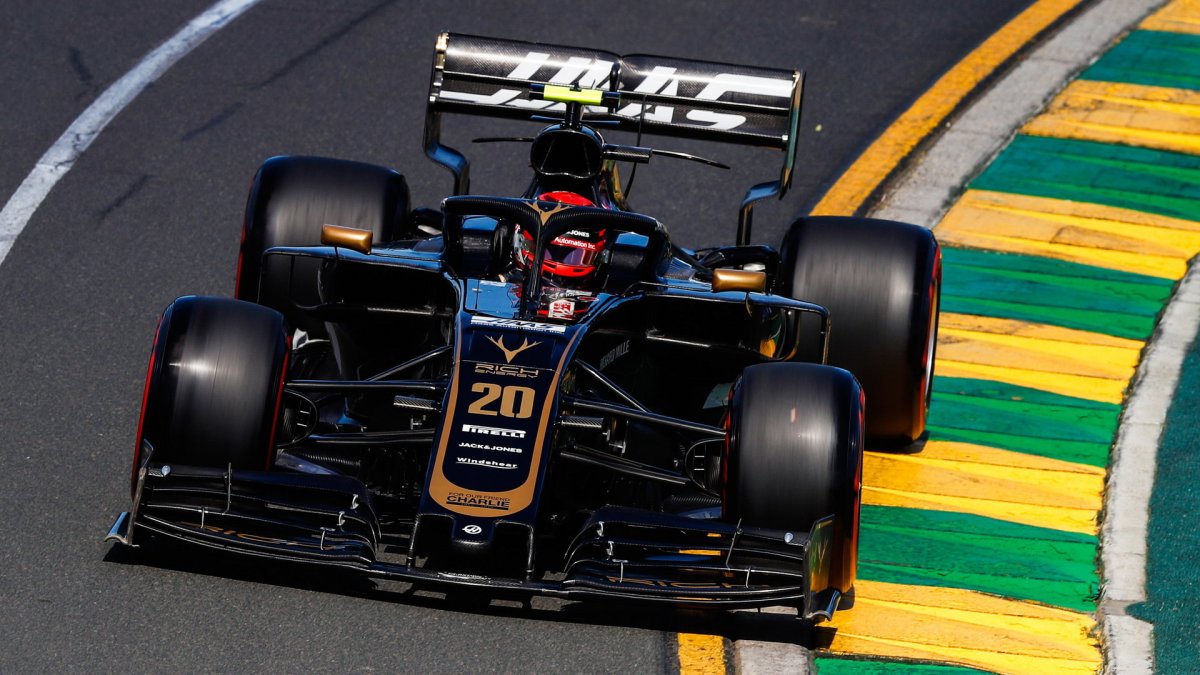 Kevin Magnussen v tréninku v Melbourne