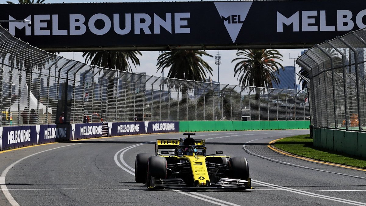 Daniel Ricciardo v tréninku v Melbourne