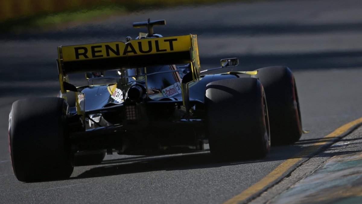 Daniel Ricciardo v tréninku v Melbourne