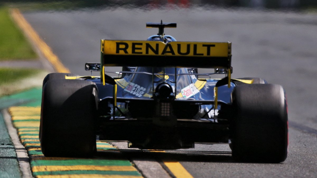 Daniel Ricciardo v tréninku v Melbourne