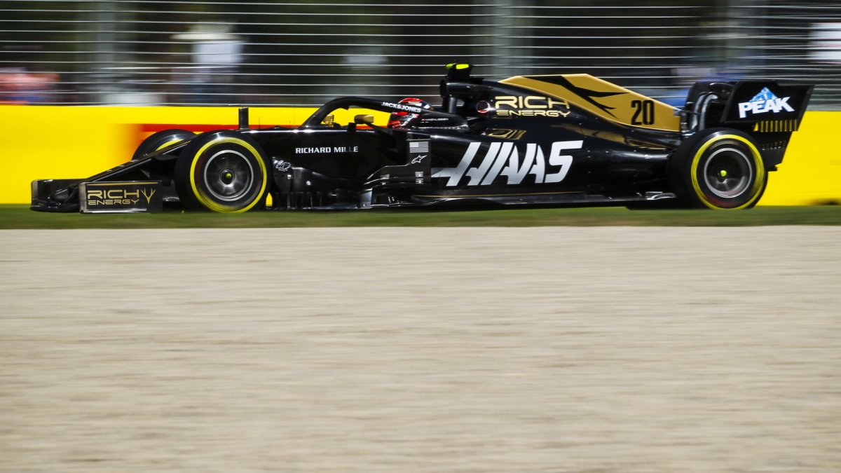 Kevin Magnussen v tréninku v Melbourne