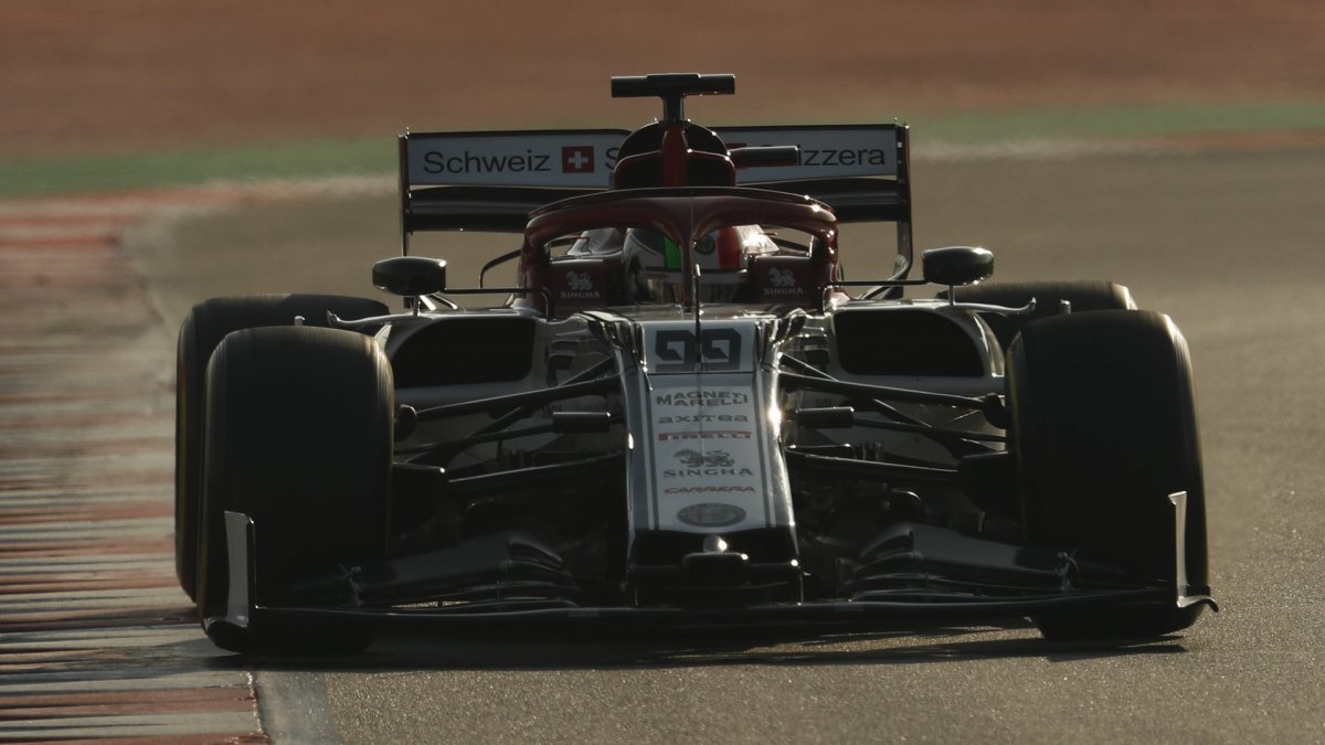 Antonio Giovinazzi  v rámci třetího dne druhých předsezonních testů v Barceloně