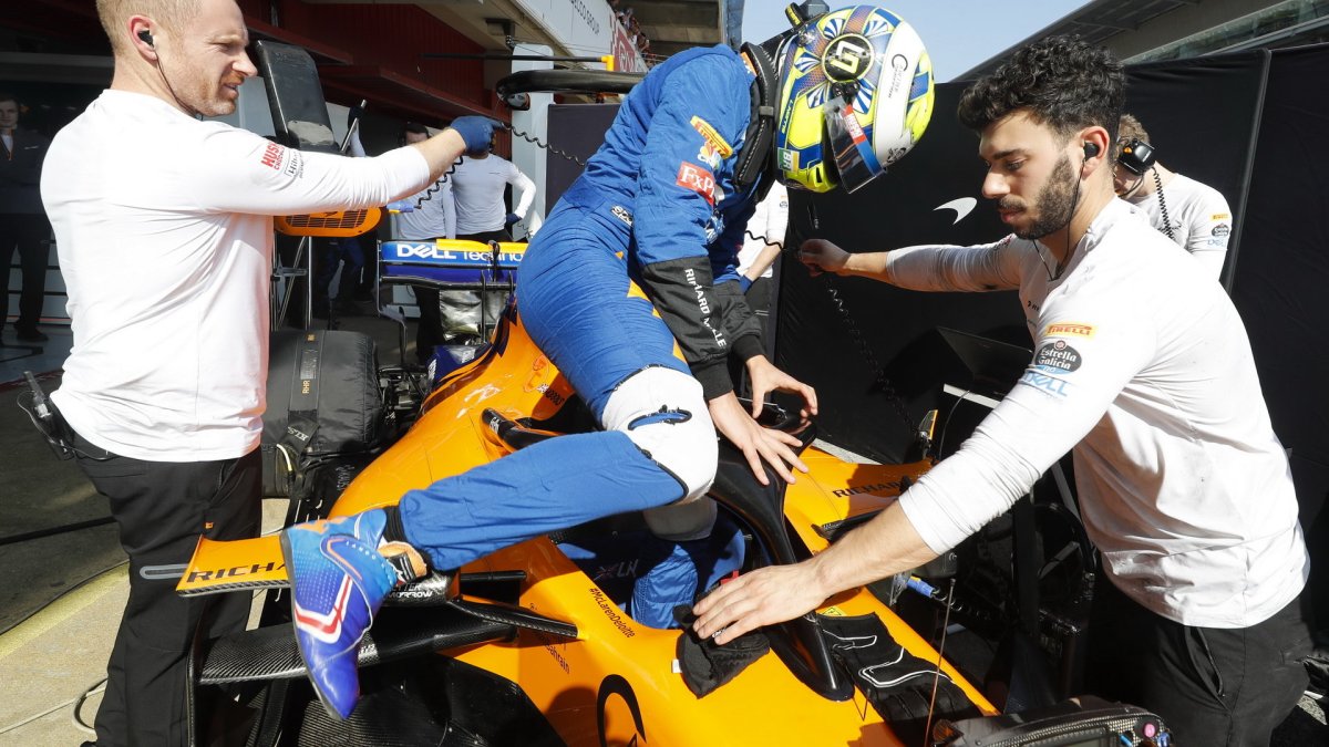 Lando Norris v rámci třetího dne druhých předsezonních testů v Barceloně