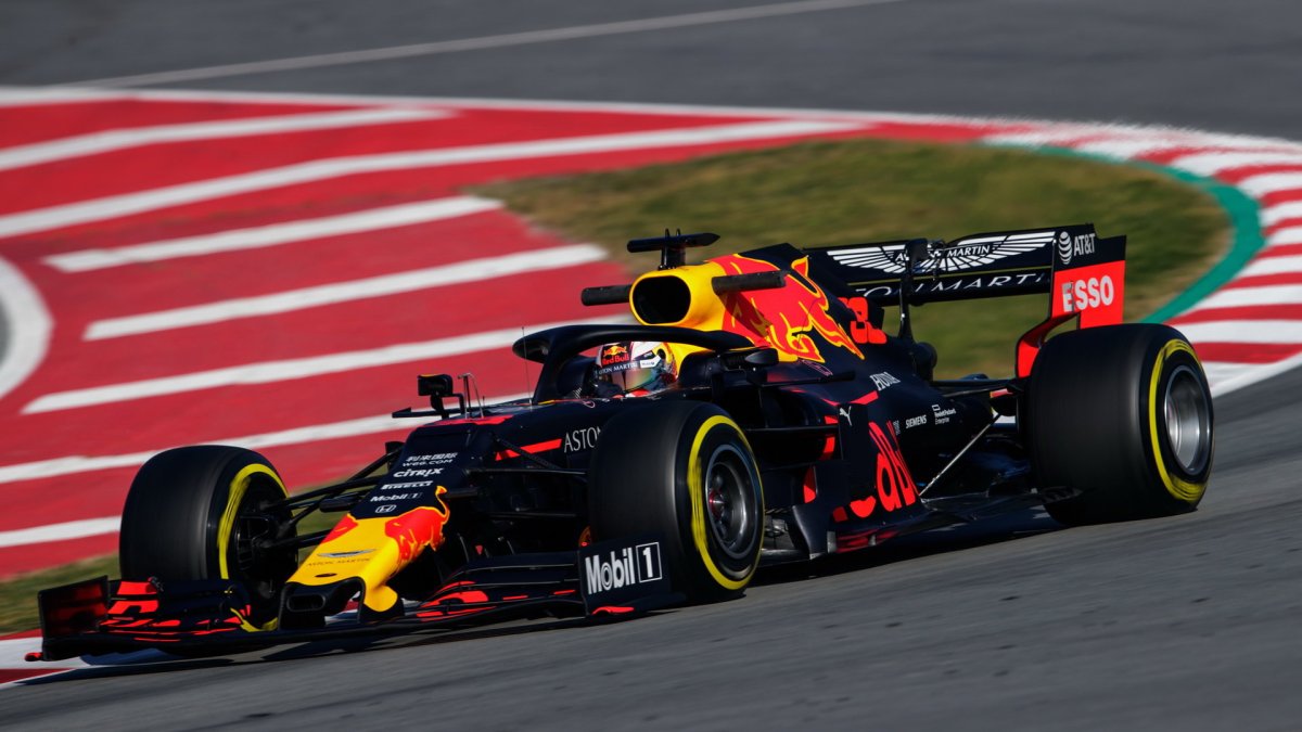 Max Verstappen v rámci druhého dne druhých předsezonních testů v Barceloně
