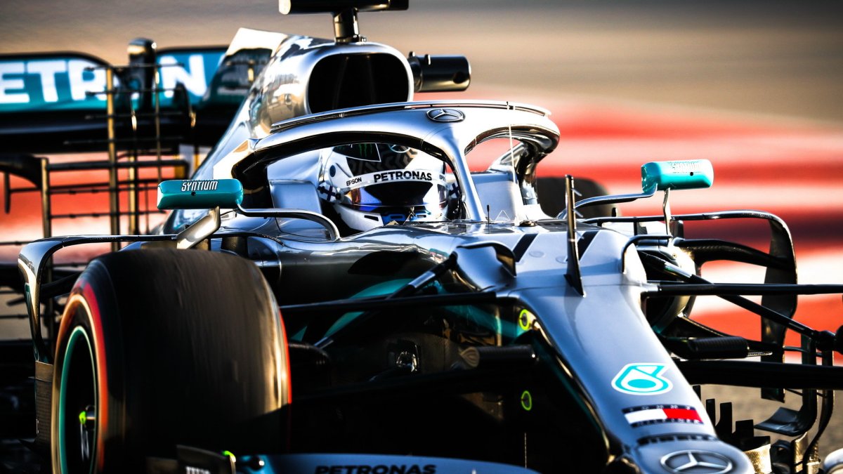 Valtteri Bottas v rámci druhého dne druhých předsezonních testů v Barceloně