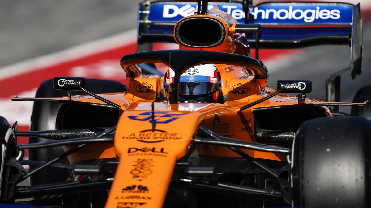 Carlos Sainz v rámci druhého dne druhých předsezonních testů v Barceloně