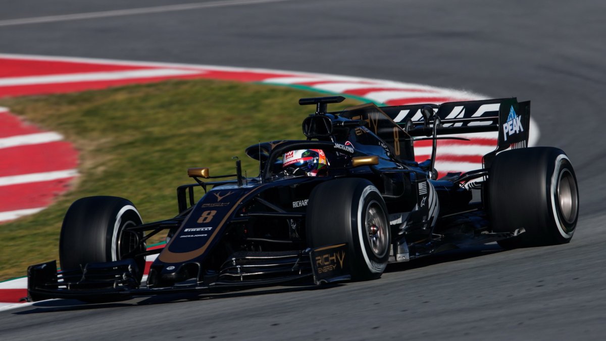 Romain Grsojean v rámci druhého dne druhých předsezonních testů v Barceloně