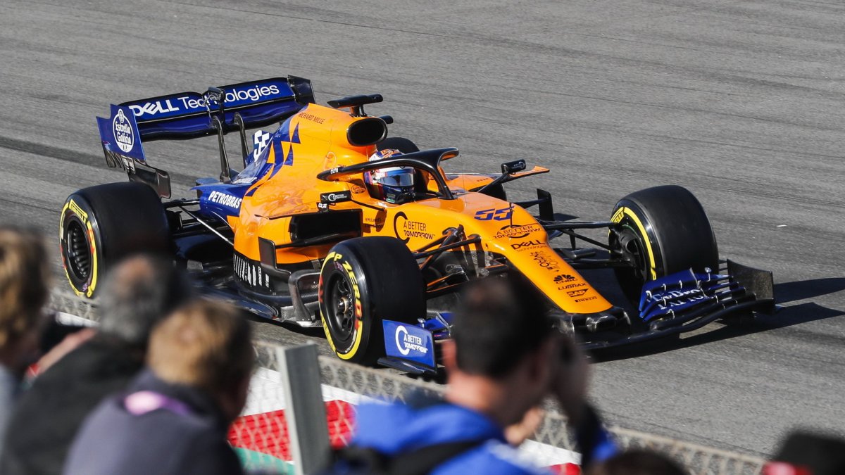 Carlos Sainz v rámci druhého dne druhých předsezonních testů v Barceloně