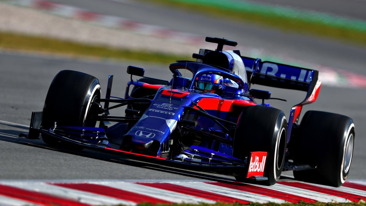 Alexander Albon v rámci druhých předsezonních testů v Barceloně