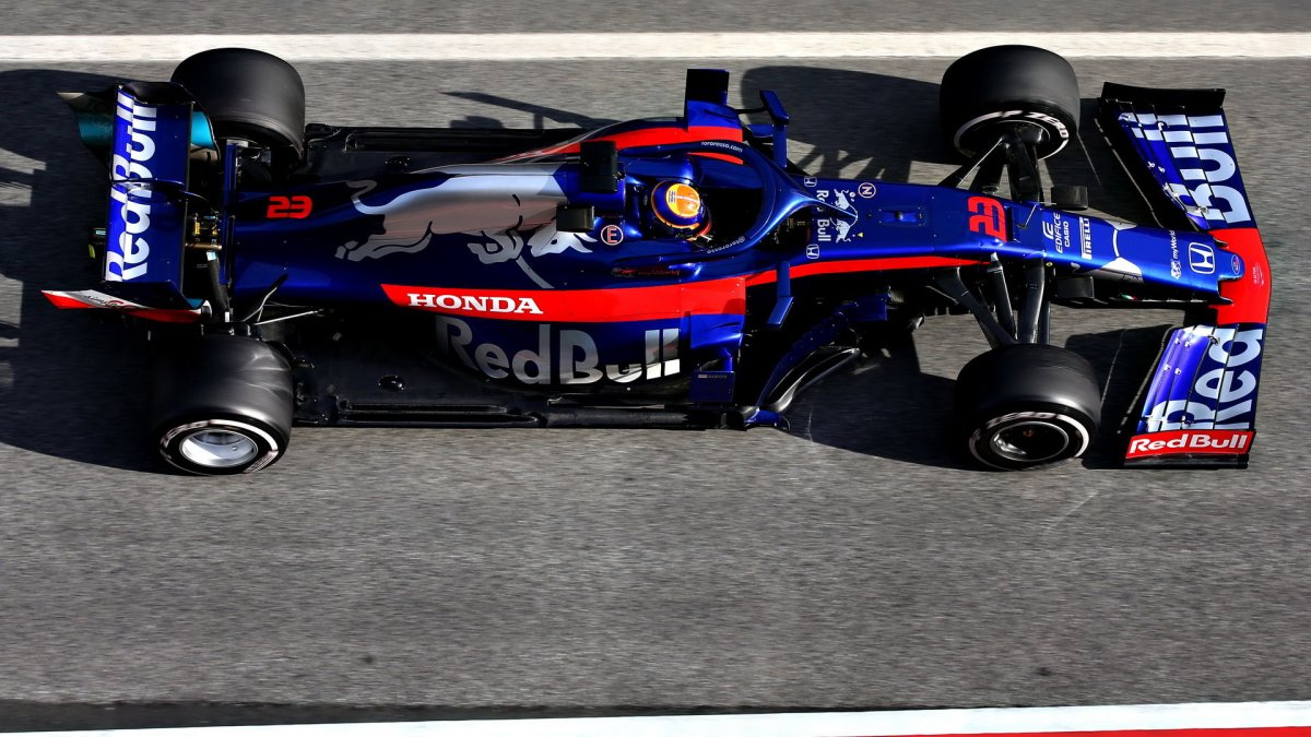 Alexander Albon v rámci druhých předsezonních testů v Barceloně