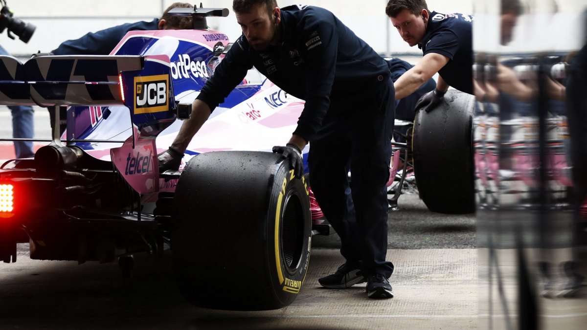 Sergio Pérez ve voze Racing Point RP19 při třetím dnu testů v Barceloně