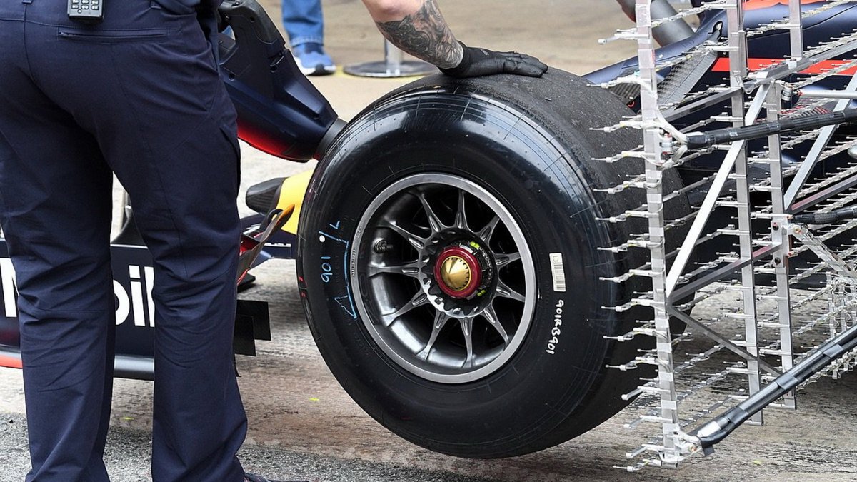 Testování vozu Red Bull při třetím dnu testů v Barceloně