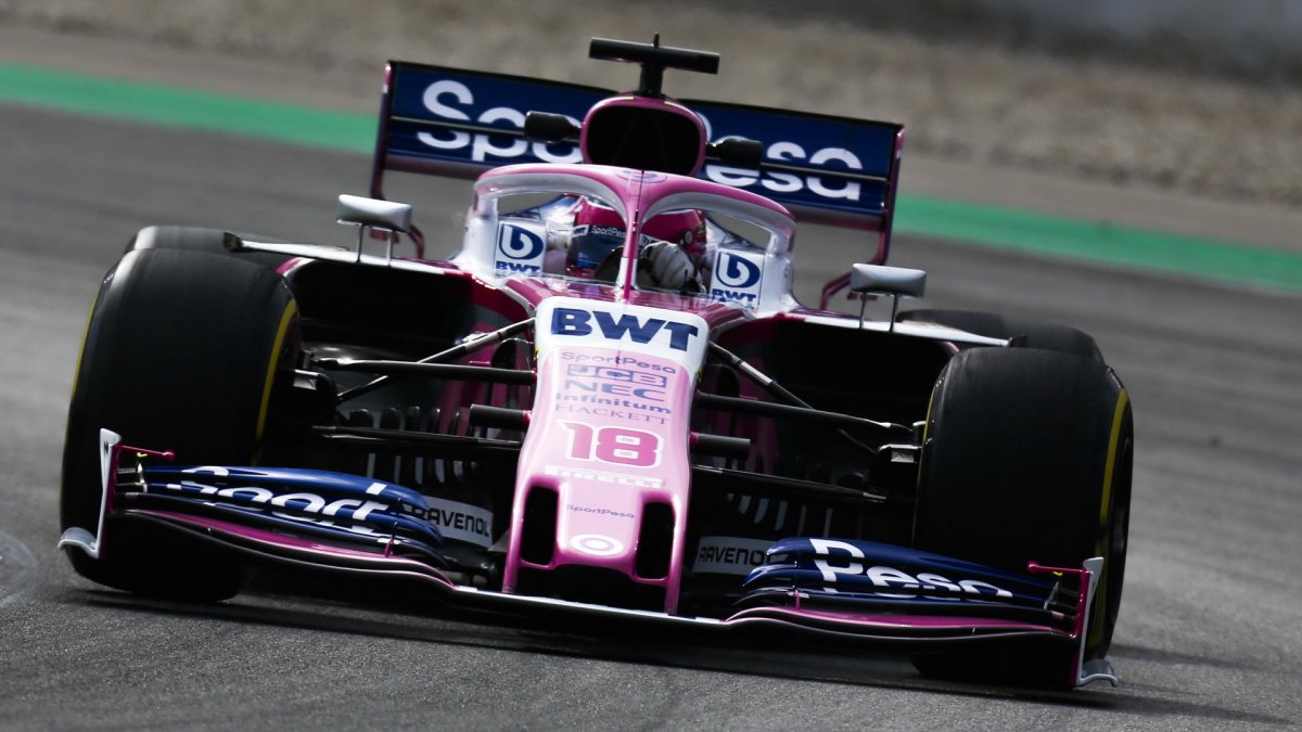 Lance Stroll v novém voze Racing Point RP19 při druhém dni testů v Barceloně