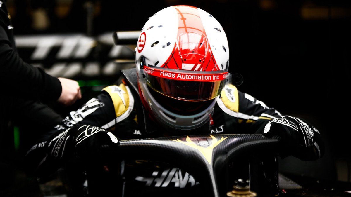 Pietro Fittipaldi v novém voze Haas VF-19 Ferrari při druhém dni testů v Barceloně
