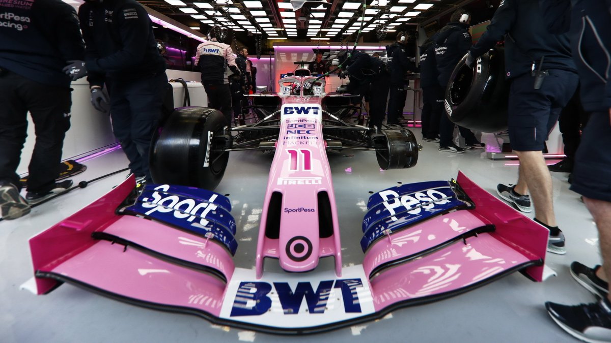 Sergio Pérez v novém voze Racing Point RP19 při testech v Barceloně
