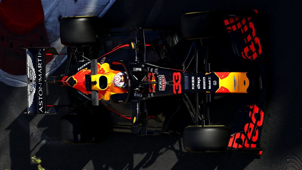 Max Verstappen v tréninku v Azerbájdžánu