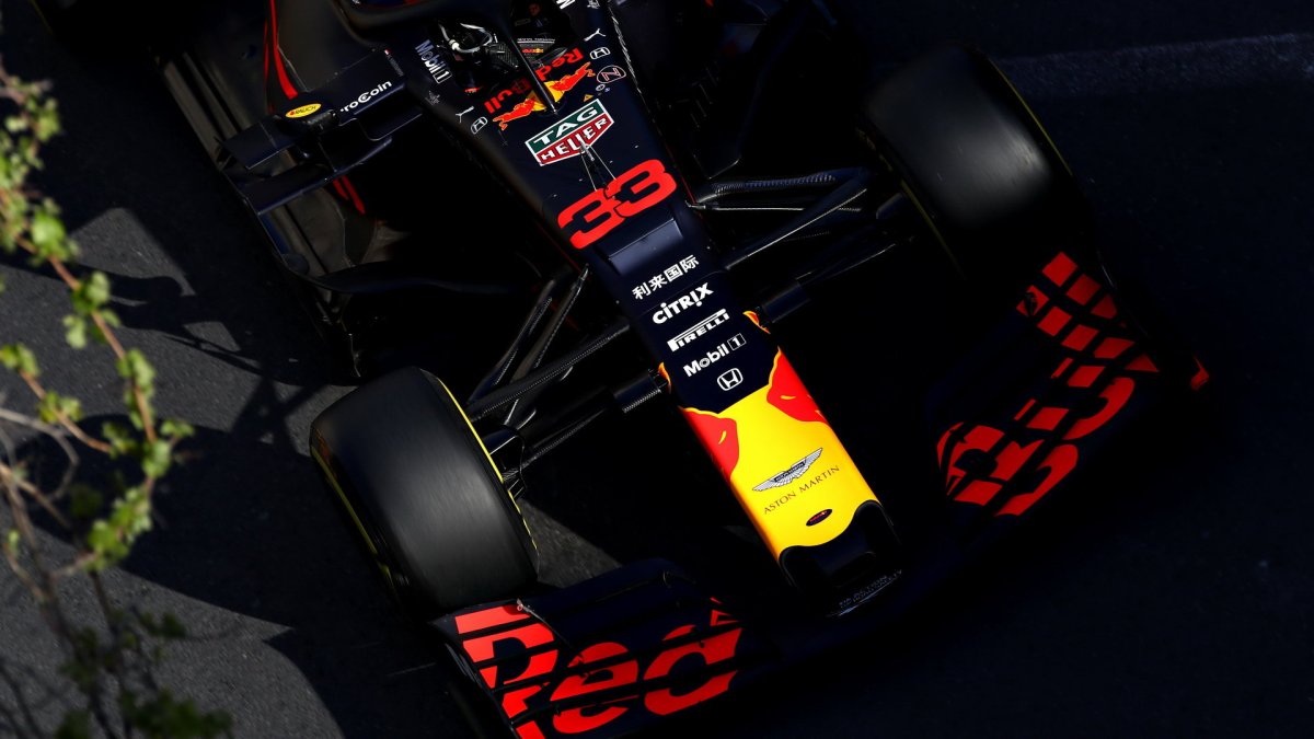 Max Verstappen v tréninku v Azerbájdžánu