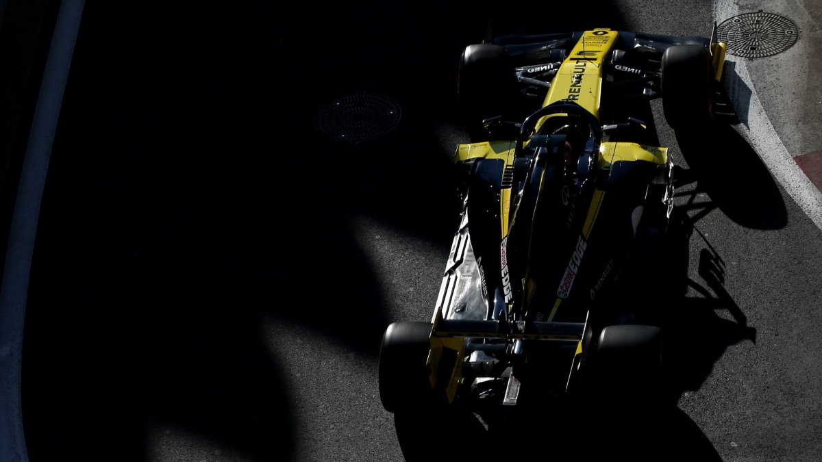 Daniel Ricciardo v tréninku v Ázerbájdžánu
