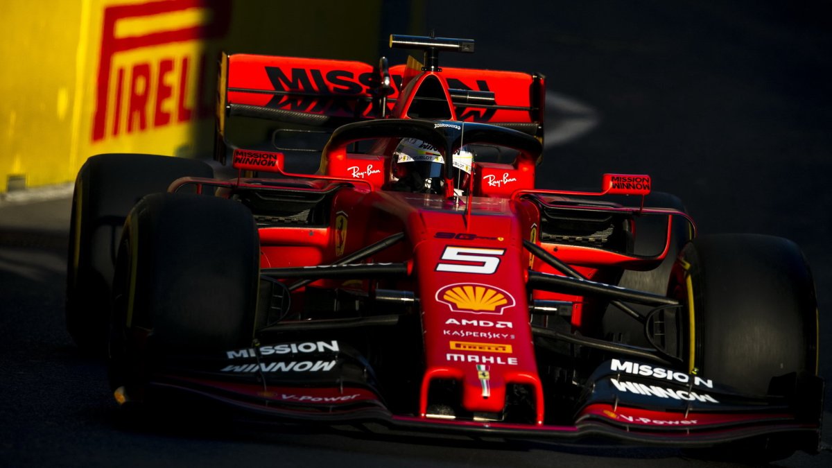 Sebastian Vettel v tréninku v Ázerbájdžánu