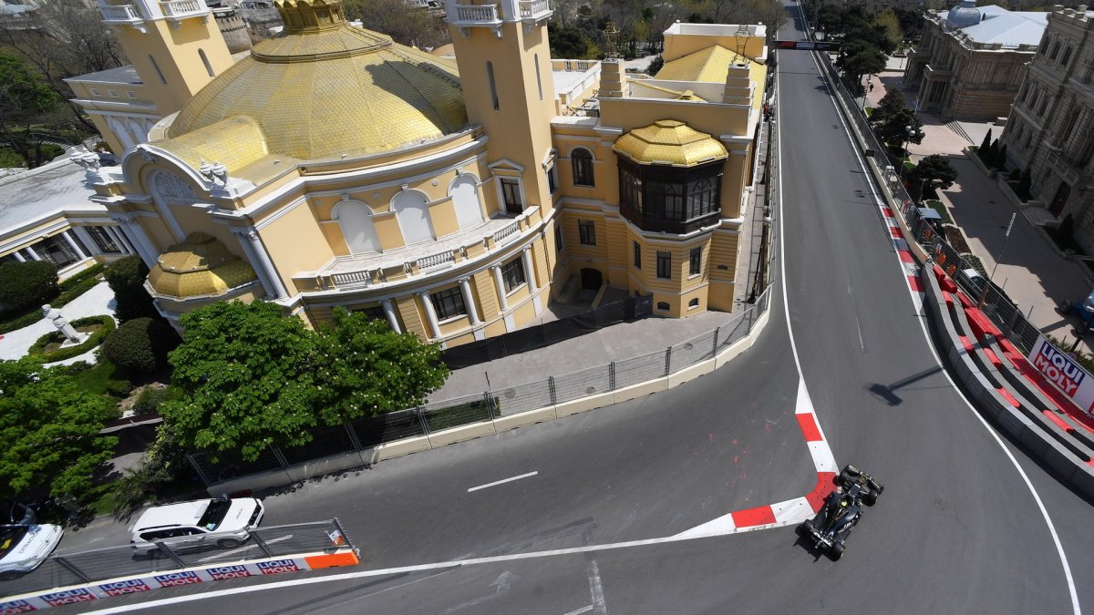 Kevin Magnussen v tréninku v Ázerbájdžánu