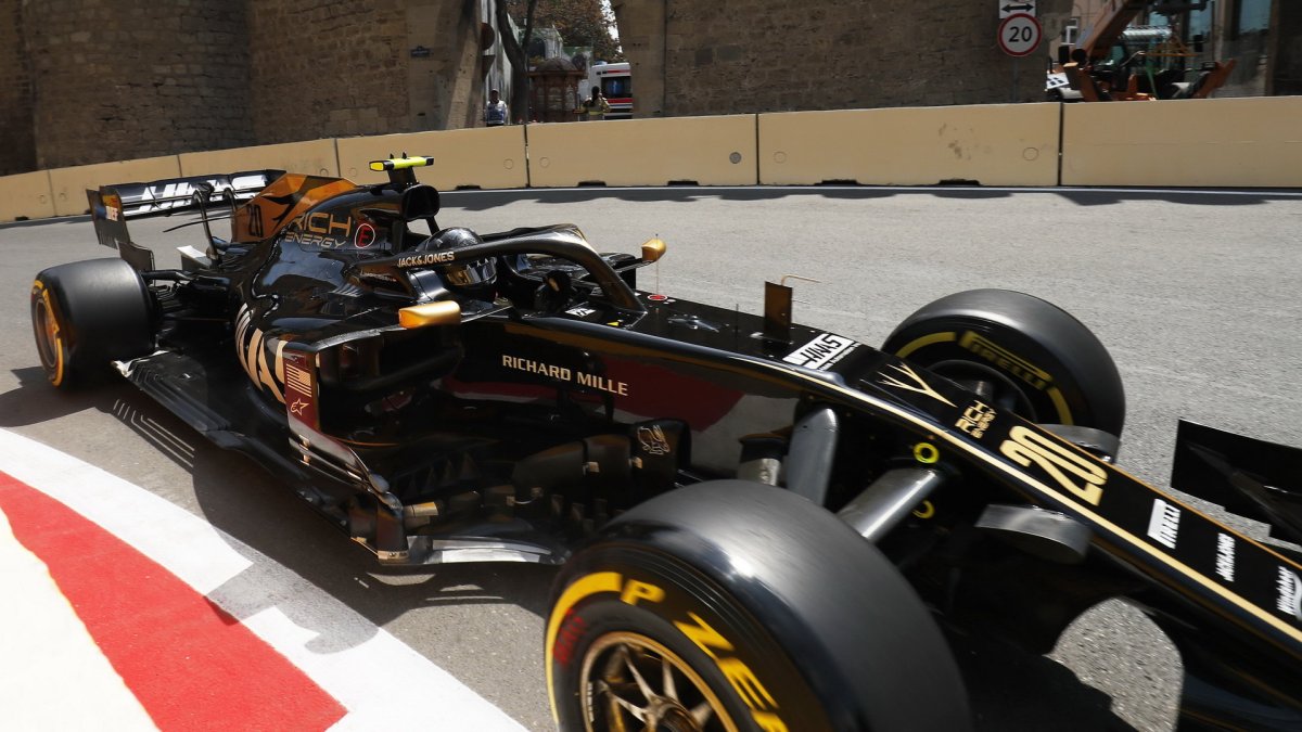Kevin Magnussen v tréninku v Ázerbájdžánu