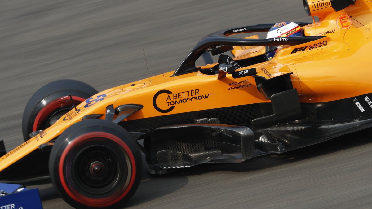 Carlos Sainz při tréninku v Číně