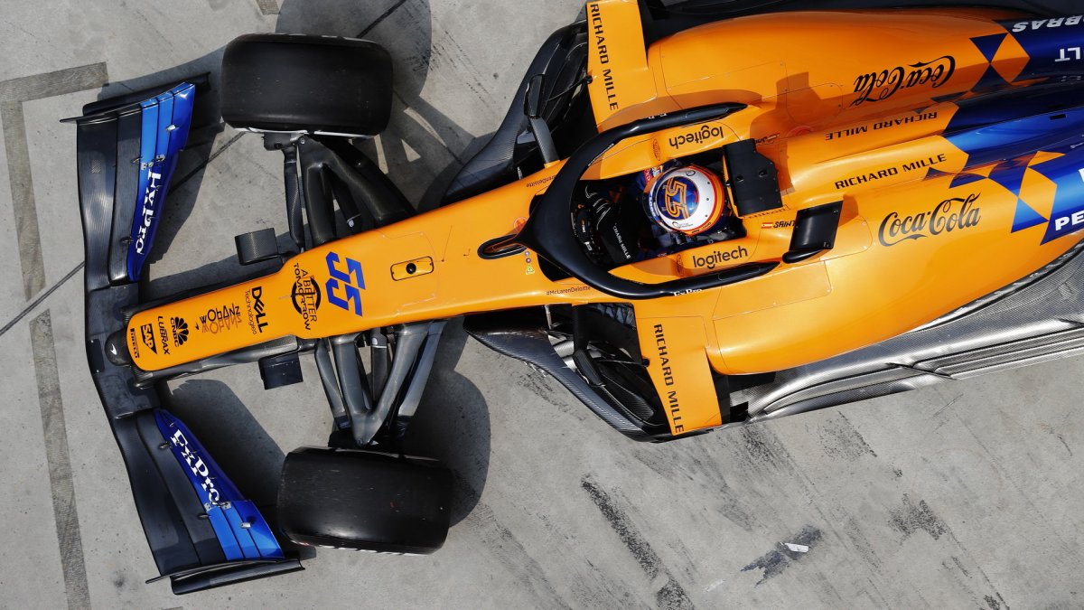 Carlos Sainz při tréninku v Číně