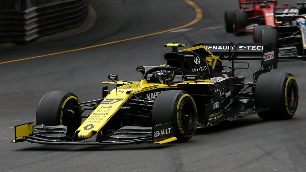 Nico Hülkenberg v závodě v Monaku