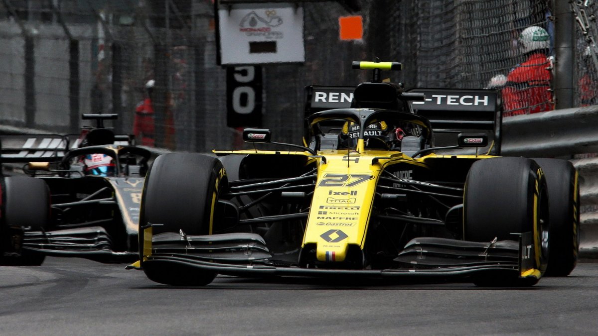 Nico Hülkenberg v závodě v Monaku