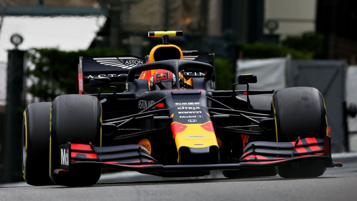 Pierre Gasly v závodě v Monaku