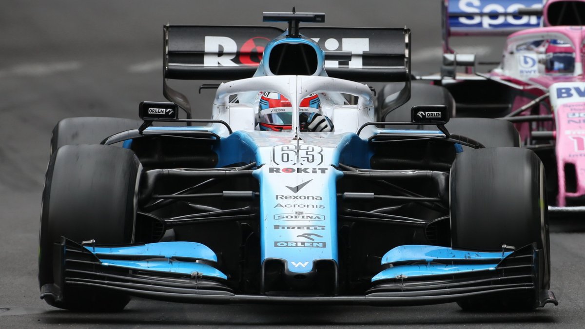 George Russell v závodě v Monaku