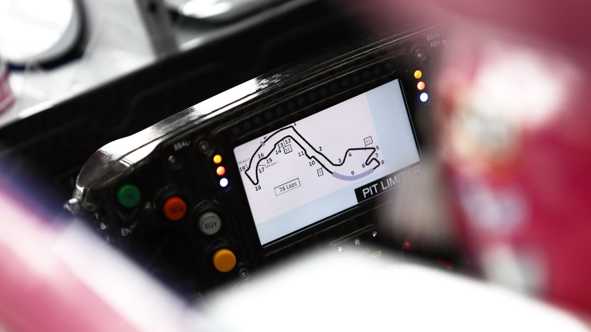 Volant vozu Racing Point v tréninku v Monaku