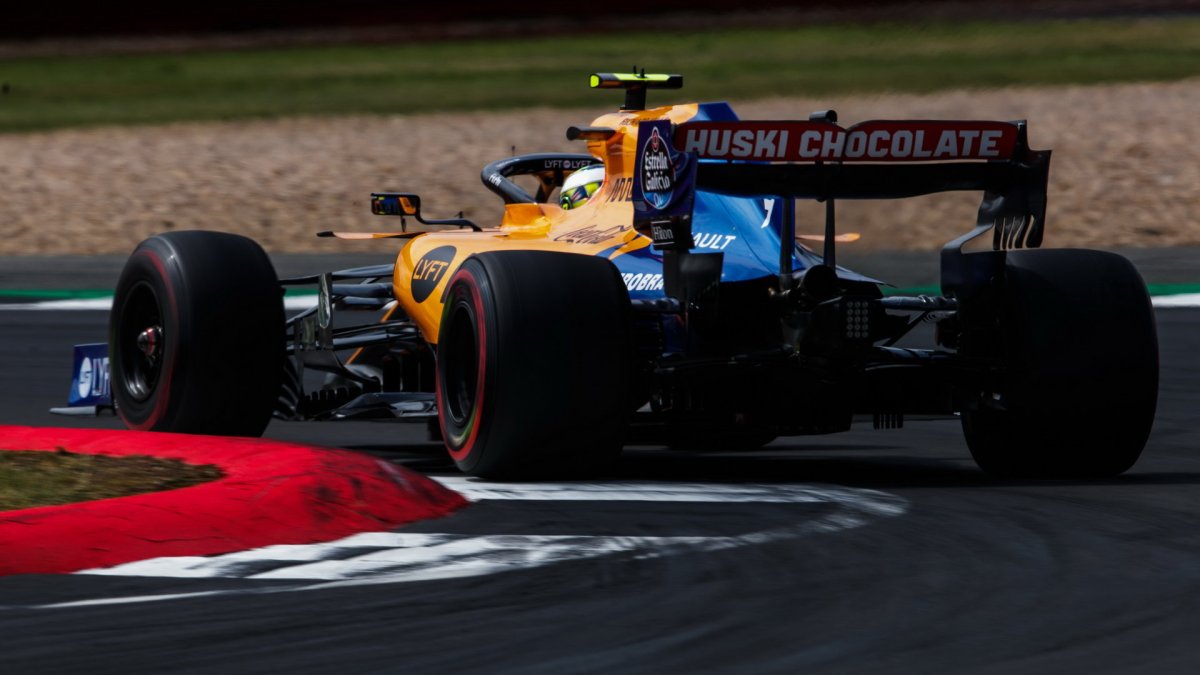 Lando Norris v závodě v Silverstone
