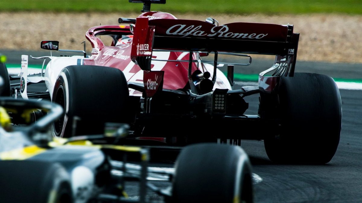 Kimi v závodě v Silverstone