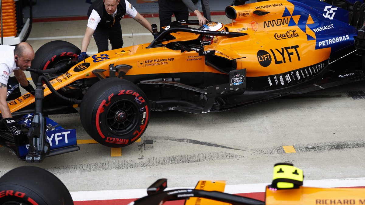 Carlos Sainz v kvalifikaci v Silverstone