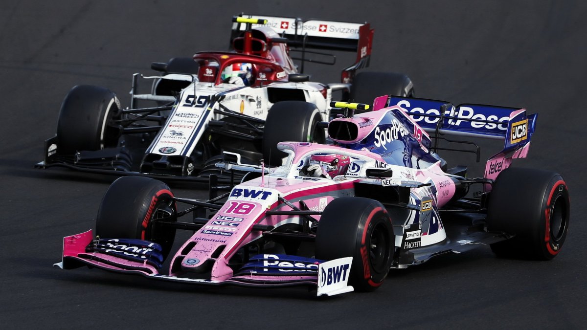 Lance Stroll a Antonio Giovinazzi v závodě v Maďarsku