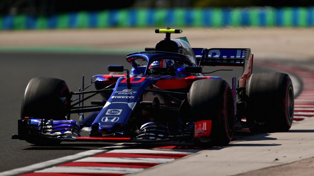 Pierre Gasly v závodě v Maďarsku