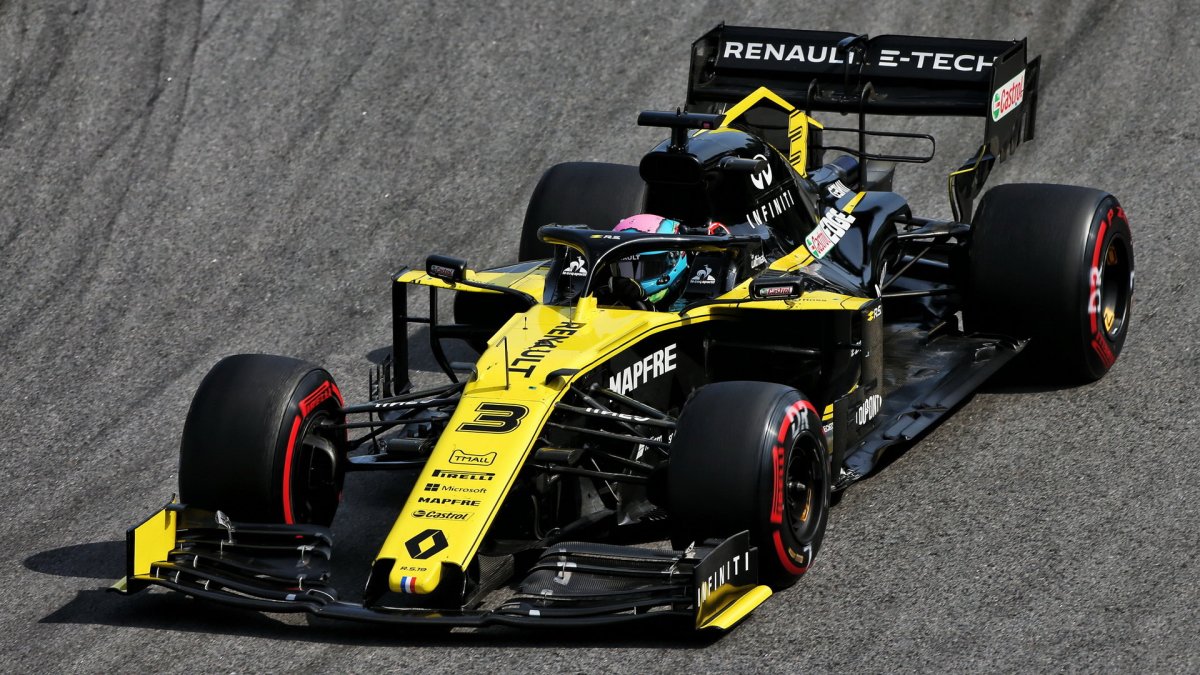 Daniel Ricciardo v závodě v Brazílii