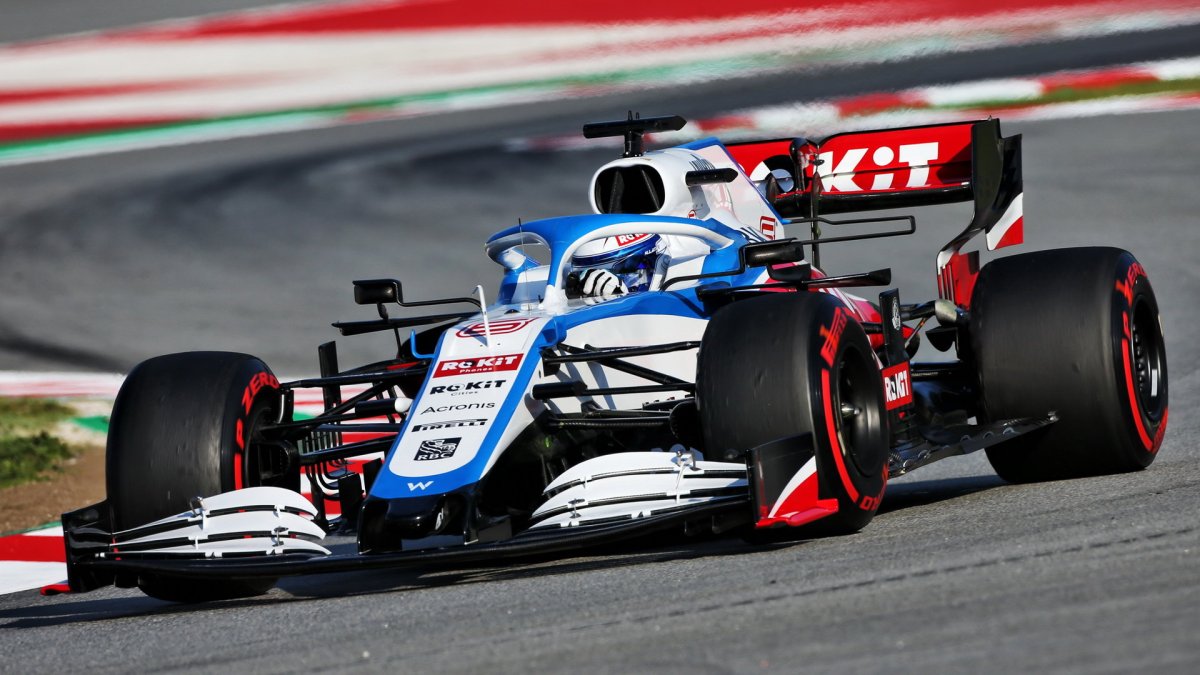 Nicholas Latifi při předsezonních testech s vozem Williams FW43 - Mercedes v Barceloně