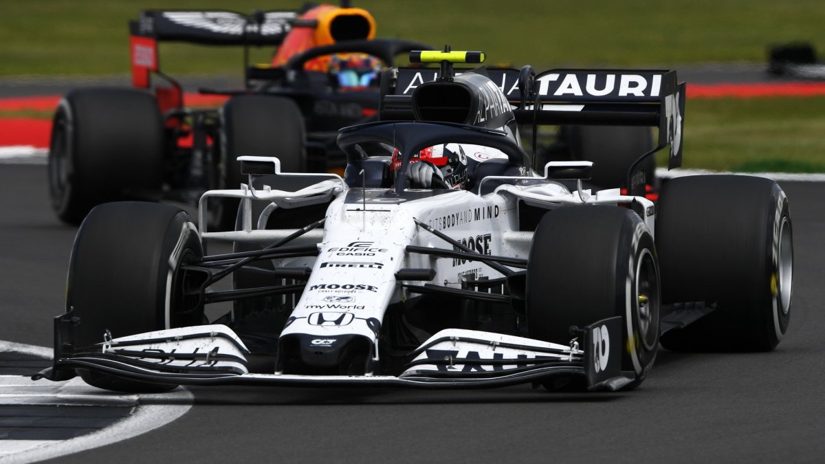 Pierre Gasly v závodě v Silverstone
