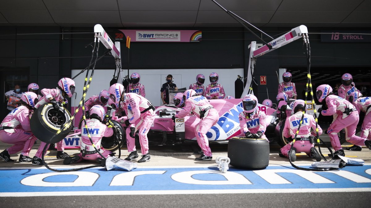 Lance Stroll v závodě v Silverstone